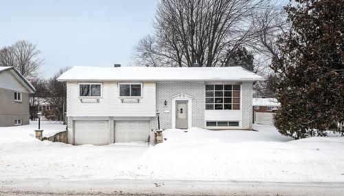 357 Rue Frontenac  Dollard-Des-Ormeaux, QC H9G 1R4