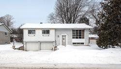 357 Rue Frontenac  Dollard-Des-Ormeaux, QC H9G 1R4