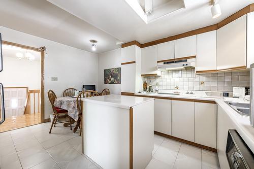 Cuisine - 357 Rue Frontenac, Dollard-Des-Ormeaux, QC - Indoor Photo Showing Kitchen With Double Sink