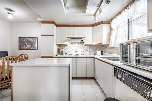 Cuisine - 357 Rue Frontenac, Dollard-Des-Ormeaux, QC - Indoor Photo Showing Kitchen With Double Sink
