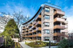 305-1201 Fort St  Victoria, BC V8V 0G1
