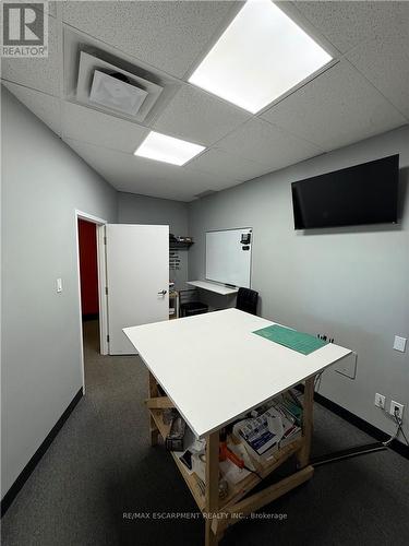 302 Brucedale Avenue, Hamilton, ON 