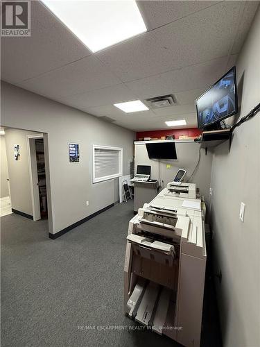 302 Brucedale Avenue, Hamilton, ON 