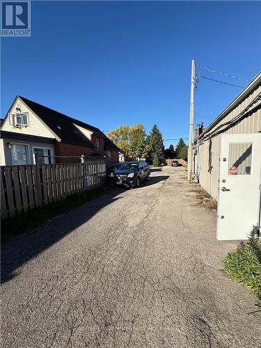 302 Brucedale Avenue, Hamilton, ON 