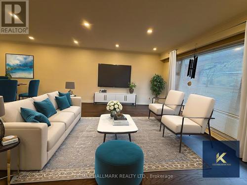 14 Alphonse Crescent, Mississauga, ON - Indoor Photo Showing Living Room