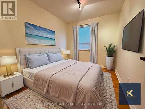 14 Alphonse Crescent, Mississauga, ON - Indoor Photo Showing Bedroom