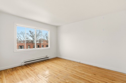 Salon - 6-7431 Rue De Lanaudière, Montréal (Villeray/Saint-Michel/Parc-Extension), QC - Indoor Photo Showing Other Room