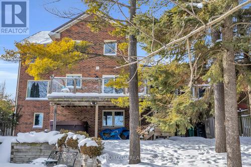 41 Tinatawa Court, Kitchener, ON - Outdoor