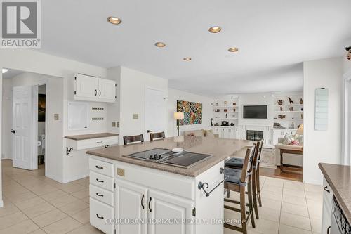 41 Tinatawa Court, Kitchener, ON - Indoor Photo Showing Kitchen