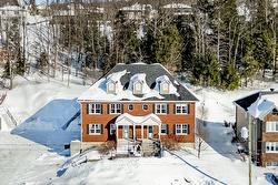 1817 Rue de Fontainebleau  Sherbrooke (Fleurimont), QC J1G 0C6