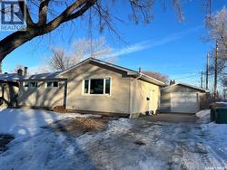 44 McCusker AVENUE  Regina, SK S4R 4L6
