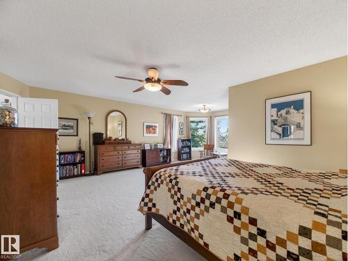 220 Ronning Cl Nw, Edmonton, AB - Indoor Photo Showing Bedroom