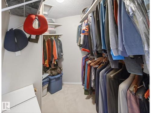 220 Ronning Cl Nw, Edmonton, AB - Indoor With Storage