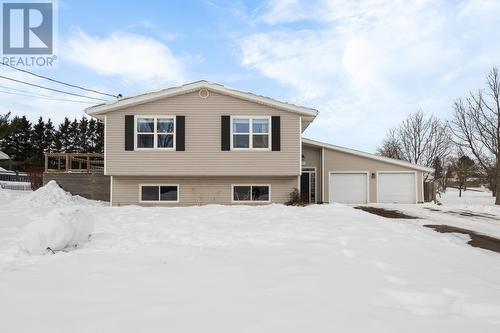 27 Queens Road  Cornwall, PE C0A 1H8