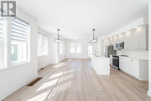 4 Danielle Crescent, Midland, ON - Indoor