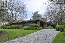 1168 CAREY Road Oakville, ON L6J 2E4