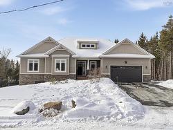 12 Poplar Way  Ardoise, NS B0N 3A0