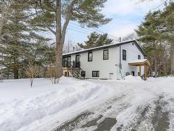 27 James Street  Timberlea, NS B3T 1G9