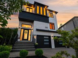 220 Talus Avenue  Bedford, NS B4B 2G3