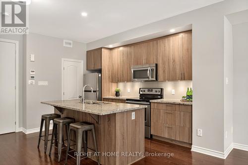 521 Chaperal Private N, Ottawa, ON - Indoor Photo Showing Kitchen