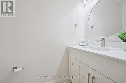3637 Haven Glenn, Mississauga, ON - Indoor Photo Showing Bathroom
