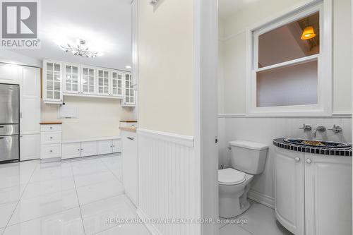 145 Wolfdale Avenue, Oakville, ON - Indoor Photo Showing Bathroom