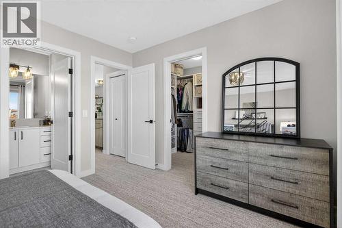 Primary - 35 Wolf Hollow Park Se, Calgary, AB - Indoor