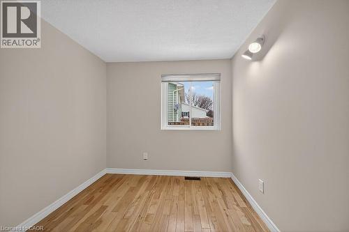 16 Golden Orchard Drive, Hamilton, ON - Indoor Photo Showing Other Room