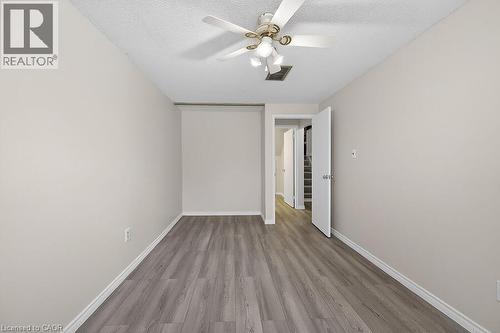 16 Golden Orchard Drive, Hamilton, ON - Indoor Photo Showing Other Room