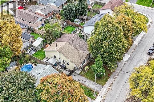 16 Golden Orchard Drive, Hamilton, ON - Outdoor