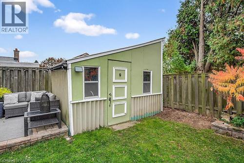 16 Golden Orchard Drive, Hamilton, ON - Outdoor