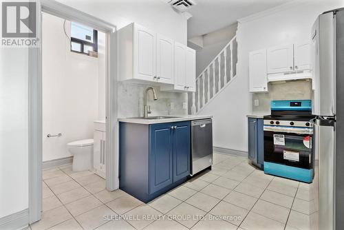 455-457 Somerset Street W, Ottawa, ON - Indoor Photo Showing Kitchen