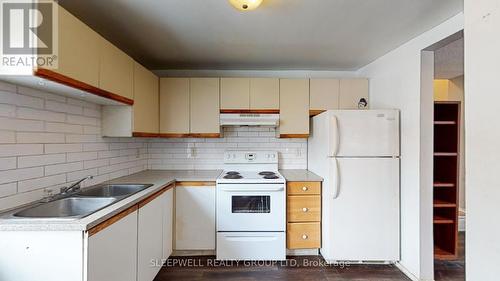 455-457 Somerset Street W, Ottawa, ON - Indoor Photo Showing Kitchen With Double Sink