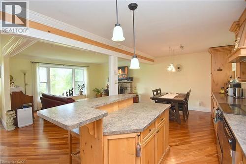564 Evans Road, Hamilton, ON - Indoor Photo Showing Kitchen