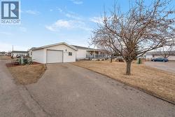 2 Doubletree Way  Strathmore, AB T1P 1M8