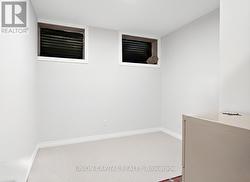 SPACIOUS BEDROOM WITH 2 WINDOWS - 