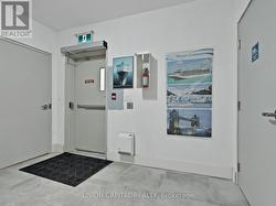 FOYER - 