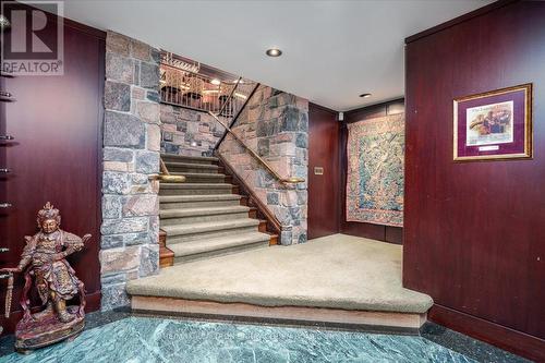 20 Woodsend Crescent, Aurora, ON - Indoor Photo Showing Other Room