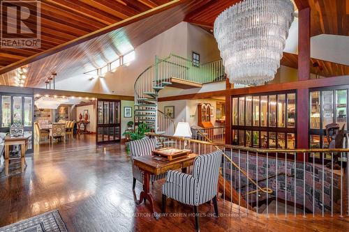 20 Woodsend Crescent, Aurora, ON - Indoor Photo Showing Other Room