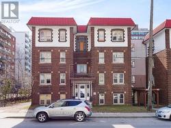 32 - 125 BOLD STREET  Hamilton, ON L8P 1V2