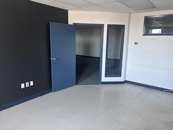 12122  163 St NW  Edmonton, AB T5V 1H4