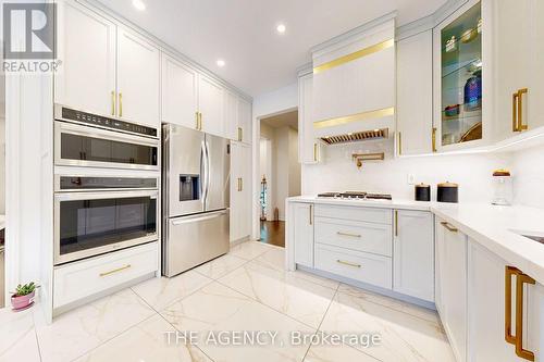 229 Andrews Trail, Milton, ON - Indoor Photo Showing Kitchen