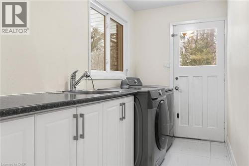 145 Wolfdale Avenue, Oakville, ON - Indoor Photo Showing Laundry Room