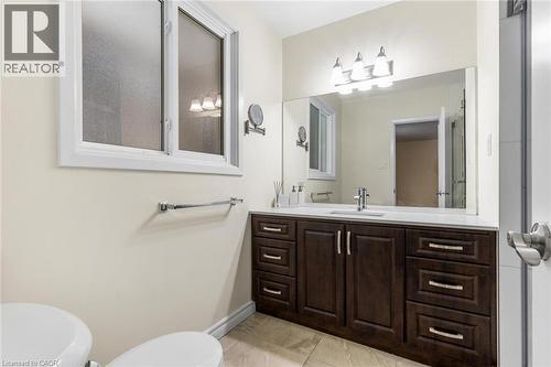 145 Wolfdale Avenue, Oakville, ON - Indoor Photo Showing Bathroom