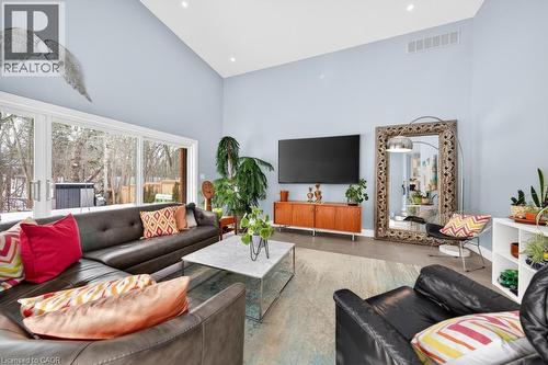 272 Goodram Drive, Burlington, ON - Indoor Photo Showing Living Room