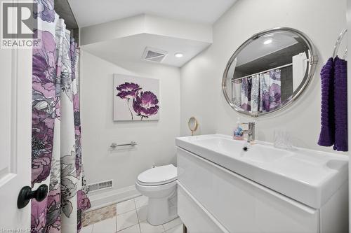 272 Goodram Drive, Burlington, ON - Indoor Photo Showing Bathroom