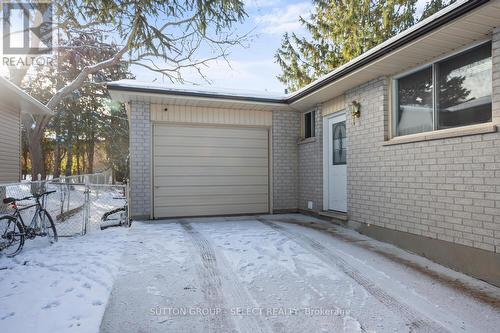 31 Meadowview Road, London South (South O), ON - Outdoor With Exterior