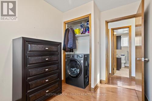 31 Meadowview Road, London South (South O), ON - Indoor Photo Showing Laundry Room