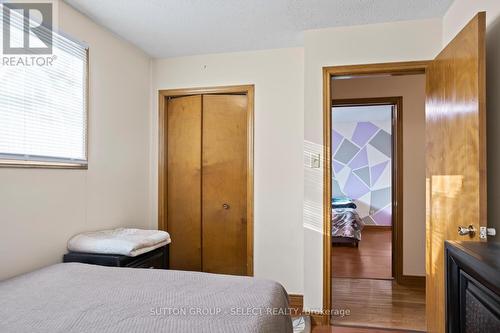 31 Meadowview Road, London South (South O), ON - Indoor Photo Showing Bedroom