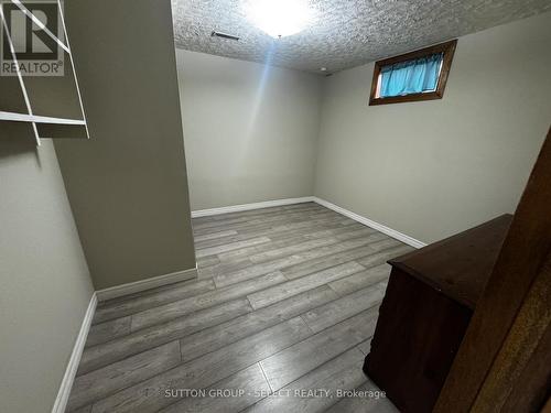 31 Meadowview Road, London South (South O), ON - Indoor Photo Showing Other Room